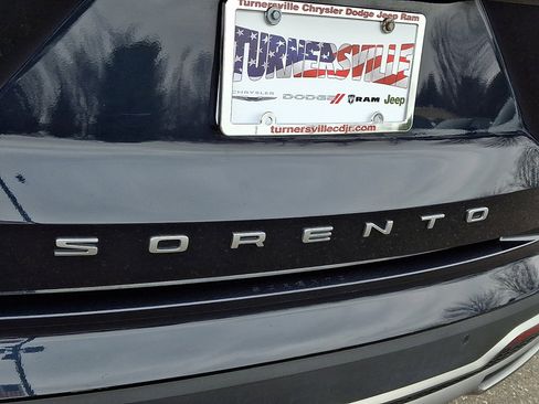 Used 2022 Kia Sorento S image 17