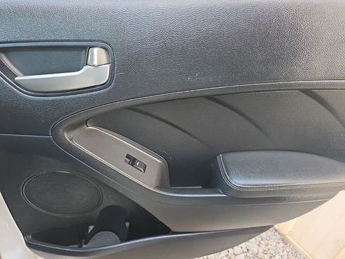 Used 2017 Kia Forte LX image 23