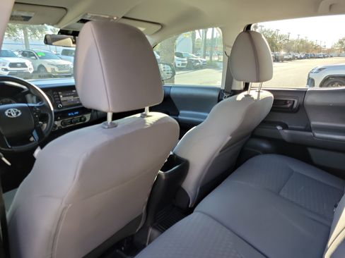 Used 2022 Toyota Tacoma SR image 25