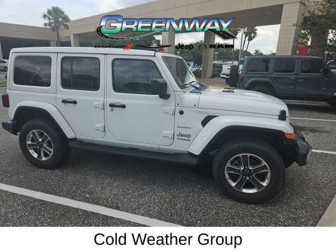 Used 2022 Jeep Wrangler Unlimited Sahara w/ Cold Weather Group AWD/4WD image 9