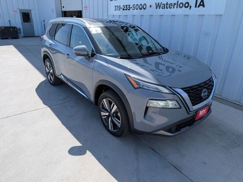 Used 2023 Nissan Rogue SL AWD/4WD image 9