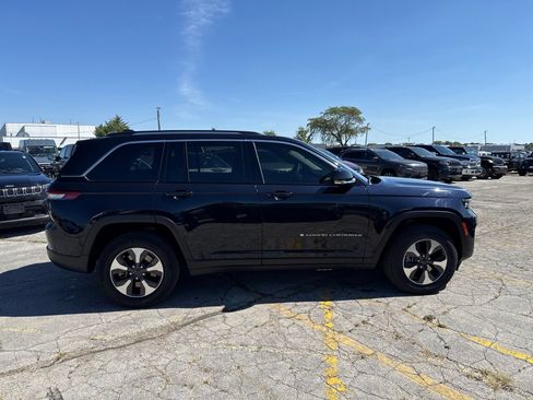 Used 2024 Jeep Grand Cherokee Limited 4xe AWD/4WD image 5