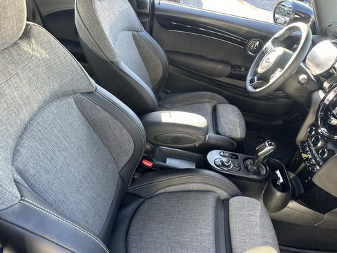 Used 2023 MINI Cooper SE image 13