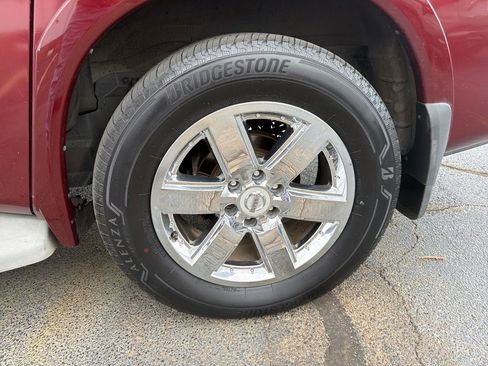 Used 2011 Nissan Armada Platinum w/ 2nd Row Captain Seat Pkg image 41