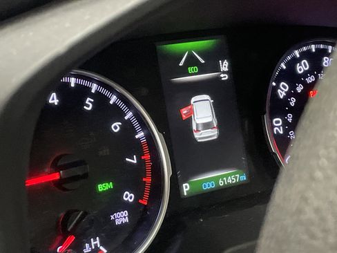 Used 2019 Toyota RAV4 XLE image 9