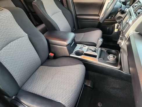 Used 2016 Toyota 4Runner SR5 image 14