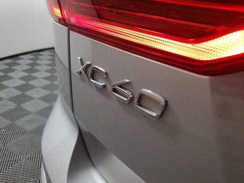Certified 2022 Volvo XC60 B5 Inscription image 10