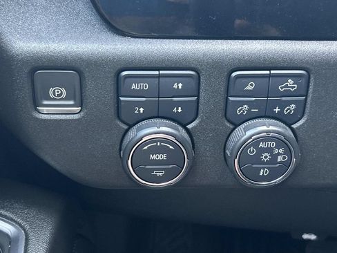 Used 2024 Chevrolet Silverado 2500 LTZ w/ LTZ Plus Package AWD/4WD image 44