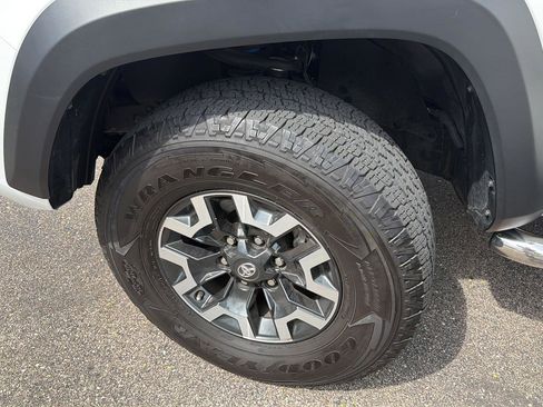 Used 2021 Toyota Tacoma TRD Off-Road image 4