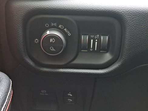 Used 2019 RAM 1500 Rebel w/ Rebel Level 2 Equipment Group AWD/4WD image 21