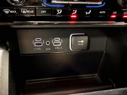 Used 2023 Jeep Grand Cherokee Limited image 30