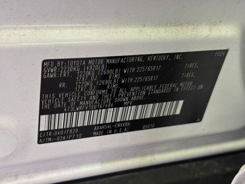 Used 2025 Toyota RAV4 LE image 28