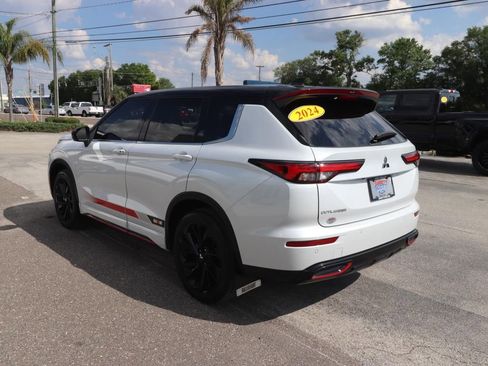 Used 2024 Mitsubishi Outlander SE Black Edition AWD/4WD image 8