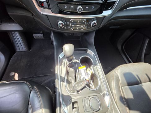 Used 2021 Chevrolet Traverse LT AWD/4WD image 20