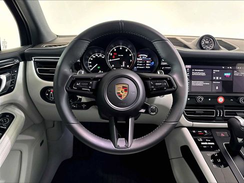 New 2026 Porsche Macan AWD/4WD image 15