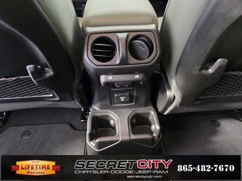 New 2025 Jeep Gladiator Mojave image 29