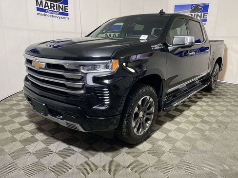 Certified 2024 Chevrolet Silverado 1500 High Country w/ Technology Package AWD/4WD image 11