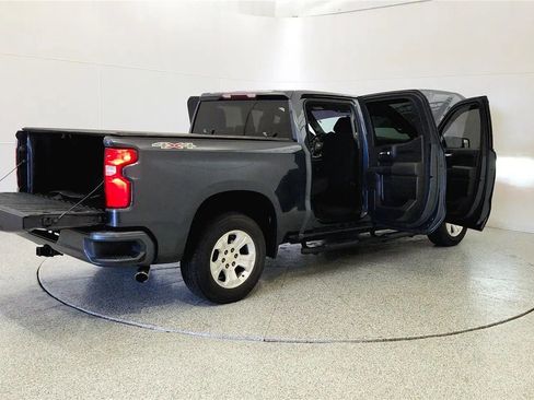 Used 2019 Chevrolet Silverado 1500 Custom w/ Custom Value Package AWD/4WD image 12