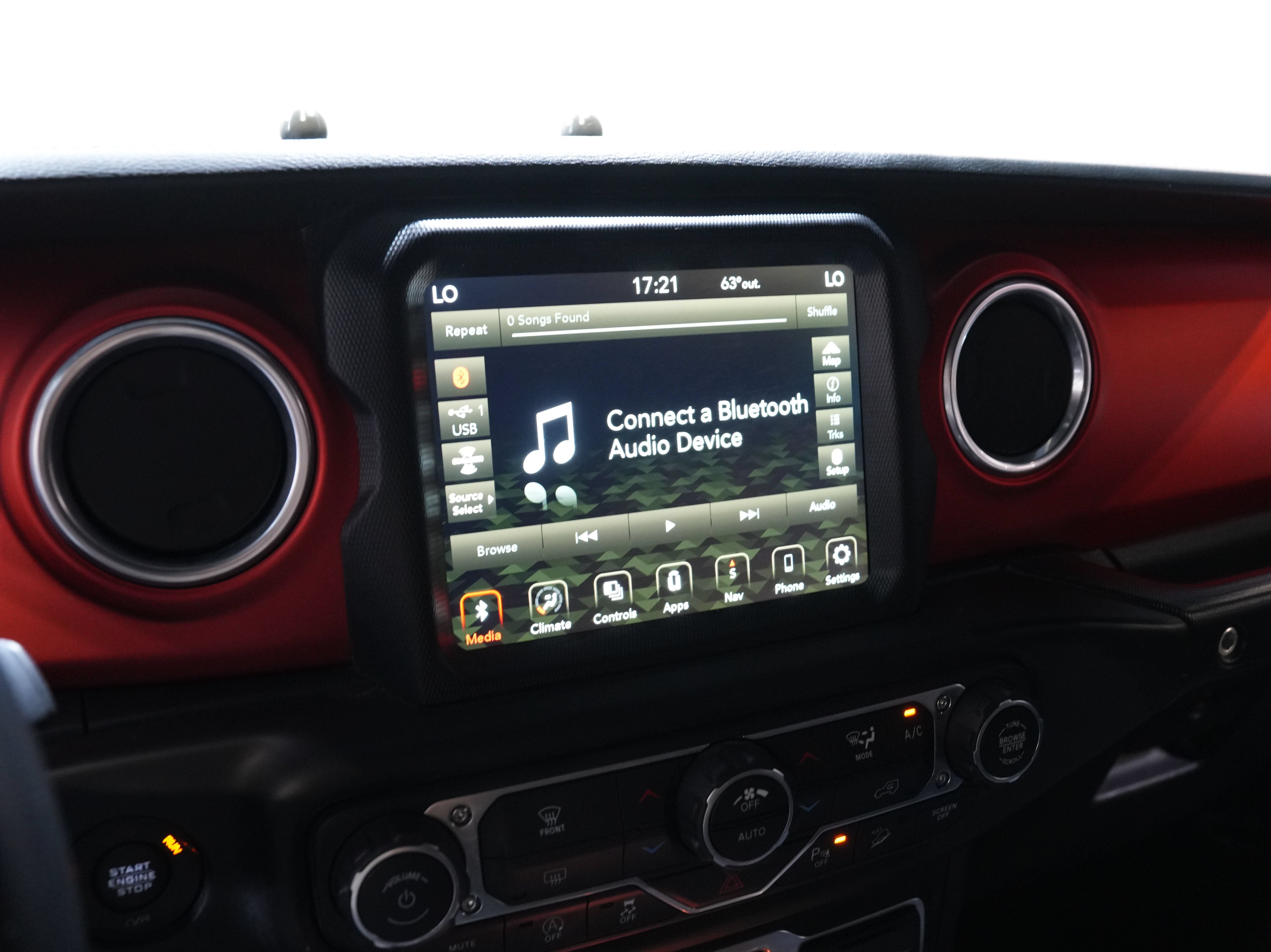 Used 2018 Jeep Wrangler Rubicon AWD/4WD image 40