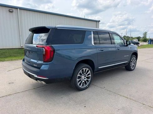 New 2026 GMC Yukon XL Denali w/ Sun & Power Step Package AWD/4WD image 3