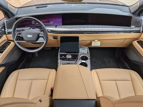 Used 2025 Cadillac Escalade IQ Sport 2 w/ LPO, ONYX Package AWD/4WD image 22