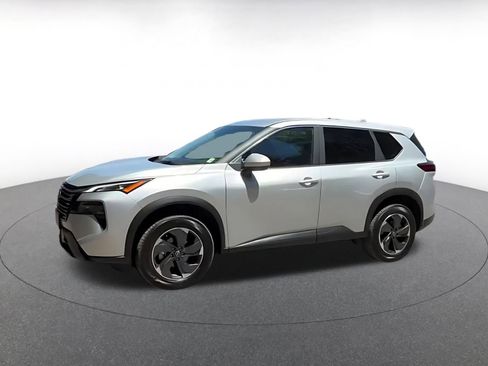 Used 2025 Nissan Rogue SV AWD/4WD image 9
