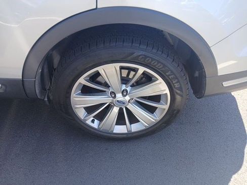 Used 2018 Ford Explorer Limited FWD image 5