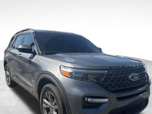 Used 2021 Ford Explorer XLT w/ Equipment Group 202A image 1