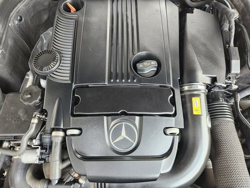 Used 2012 Mercedes-Benz C 250 Sedan image 32