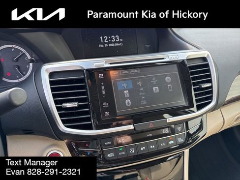 Used 2017 Honda Accord Touring image 23