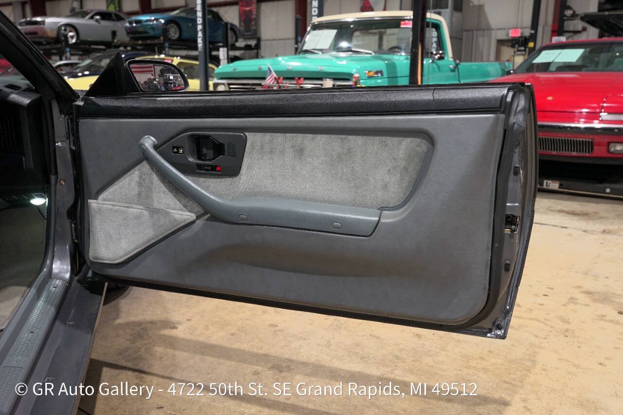 Used 1987 Pontiac Firebird Trans Am RWD image 38