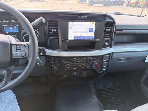 New 2026 Ford F450 XLT w/ XLT Value Package AWD/4WD image 9