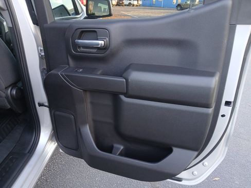 Used 2022 Chevrolet Silverado 1500 Custom image 28