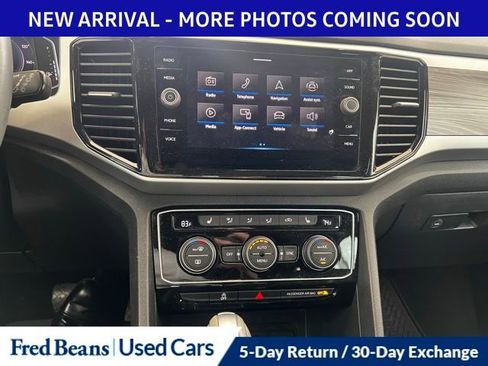 Used 2023 Volkswagen Atlas Cross Sport SE w/ Panoramic Sunroof Package image 12
