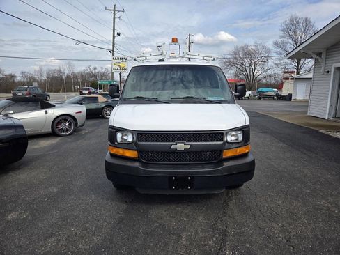 Used 2013 Chevrolet Express 2500 image 2