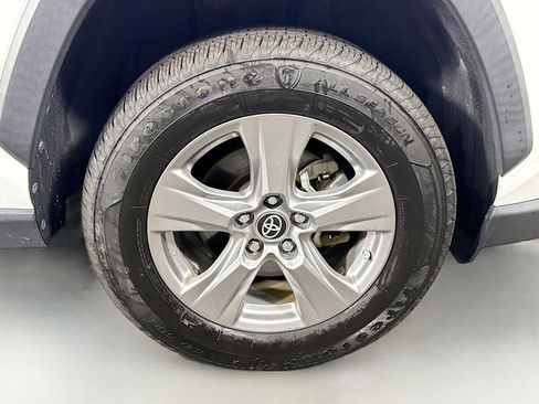 Used 2022 Toyota RAV4 LE image 31