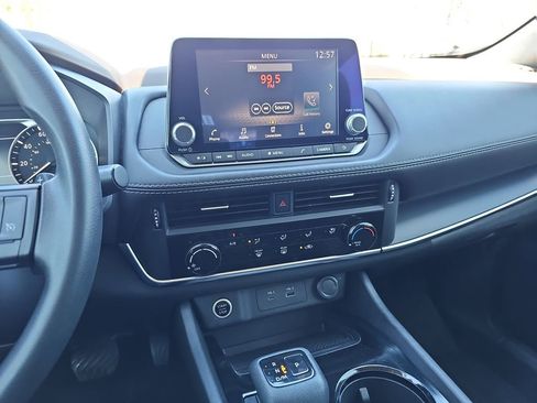 Used 2021 Nissan Rogue S image 26