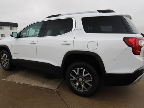 Used 2023 GMC Acadia SLE w/ Driver Convenience Package image 16