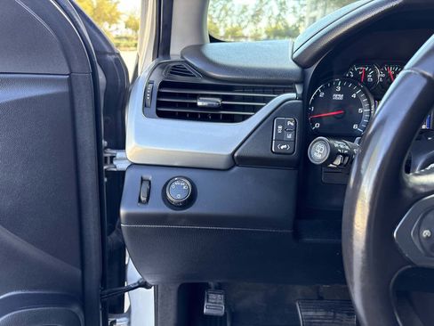 Used 2015 Chevrolet Tahoe LT image 25