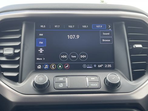 Used 2023 GMC Acadia AT4 w/ Technology Package AWD/4WD image 25