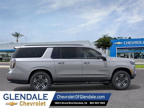 New 2026 Chevrolet Suburban Z71 w/ Comfort Package image 5