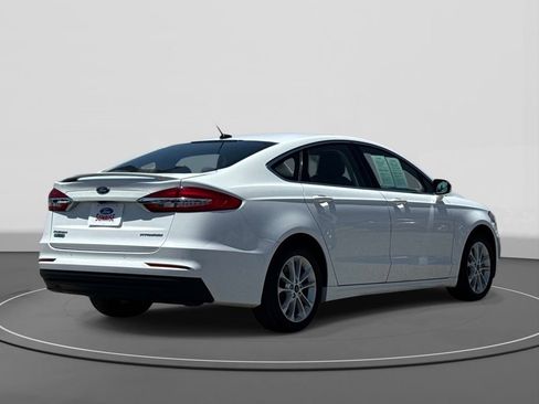 Used 2019 Ford Fusion Energi Titanium FWD image 5