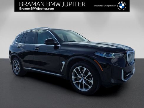 Certified 2025 BMW X5 xDrive40i w/ Premium Package AWD/4WD image 1