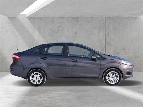 Used 2016 Ford Fiesta SE w/ Cold Weather Package image 2