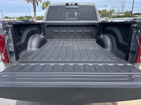 New 2026 RAM 2500 Laramie AWD/4WD image 8