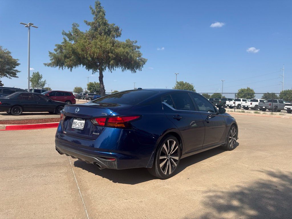 Used 2019 Nissan Altima 2.0 SR FWD image 5