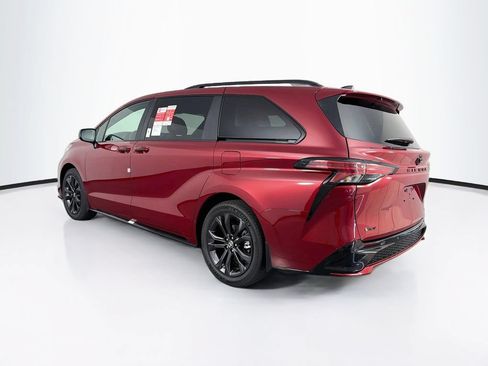 New 2026 Toyota Sienna XSE FWD image 6