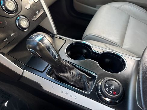 Used 2014 Ford Explorer XLT w/ Equipment Group 202A image 22