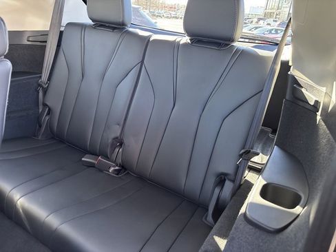 Used 2022 Acura MDX FWD w/ Technology Package image 16