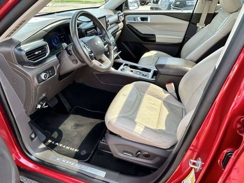Used 2020 Ford Explorer Platinum AWD/4WD image 14